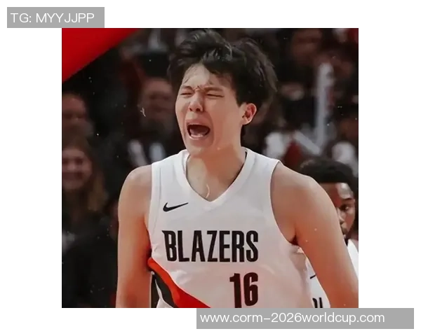 杨瀚森两场竞赛打回口碑，国外球迷声讨开拓者主帅，追梦格林盛赞